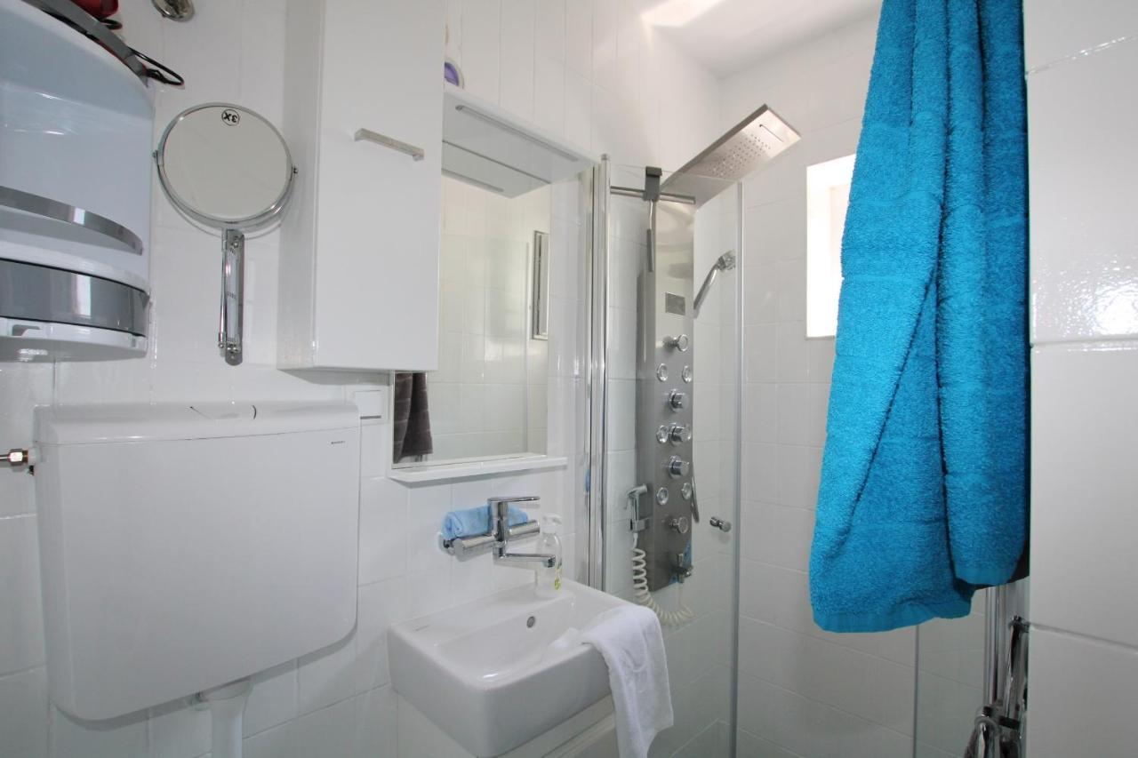Blue Adria Suites Porec Exterior photo
